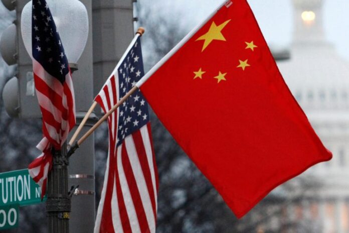 Σημαίες ΗΠΑ και Κίνας