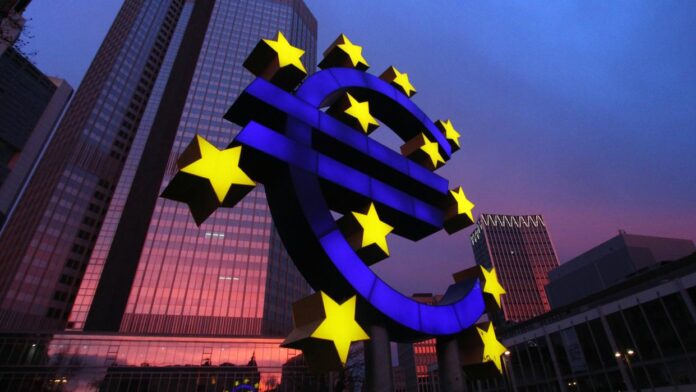 Η ΕΚΤ θα μειώσει τα επιτόκια