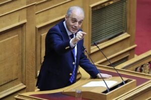 Ο Κυριάκος Βελόπουλος από το βήμα της Βουλής 