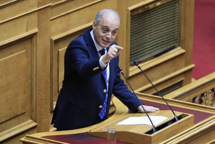 Ο Κυριάκος Βελόπουλος από το βήμα της Βουλής
