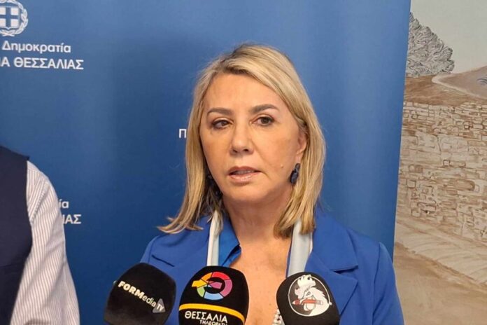 Η Ζέτα Μακρή