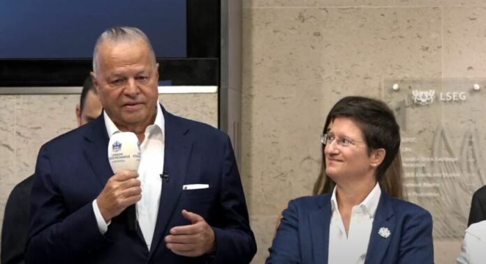 Ο Ευάγγελος Μυτιληναίος στο ντεμπούτο των μετοχών της Metlen στο Χρηματιστήριο του Λονδίνου (LSE)