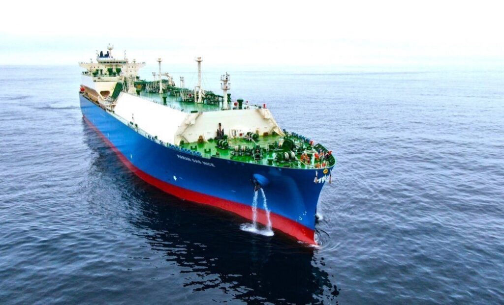 Πλοίο που μεταφέρει LNG