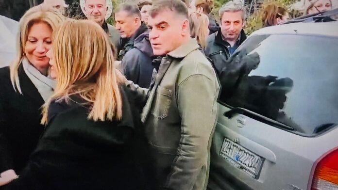 Καρυστιανού και Βαξεβάνης